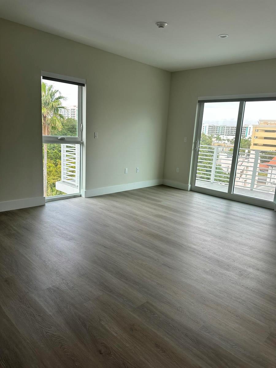Residential in Hollywood 4