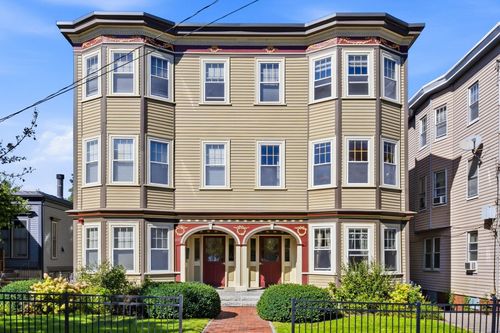3-85-87 Francis St, Brookline, MA, 02446-6918 | Card Image