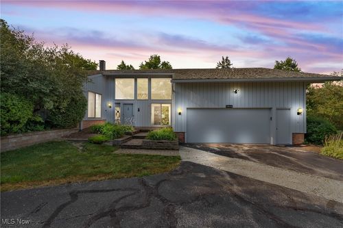 540 Ridgeway Dr, Aurora, OH, 44202 | Card Image