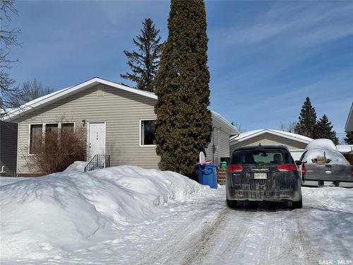 110 Hatton Ave E, Melfort, SK, S0E1A0 | Card Image
