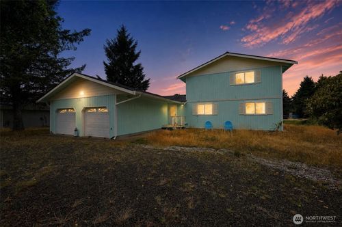393 Canal Dr Se, Ocean Shores, WA, 98569-9544 | Card Image
