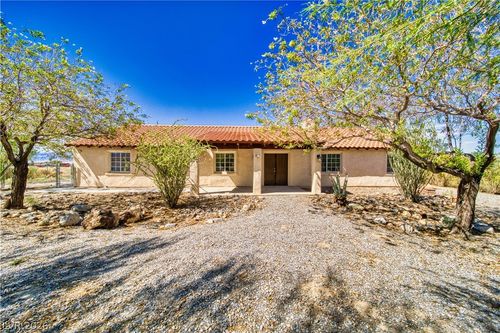 3110 Oakridge Ave, Pahrump, NV, 89048-6331 | Card Image