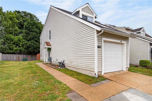 798 Quesnel Dr, Virginia Beach, VA, 23454-6842 | Card Image