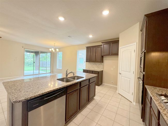 4822 Clamdigger Way, House other with 4 bedrooms, 3 bathrooms and null parking in Garland TX | Image 5