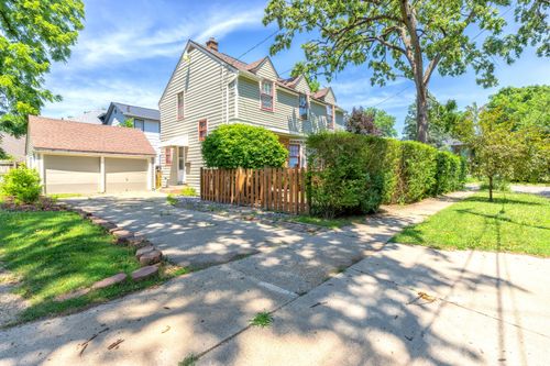 806 Elmwood St, Kalamazoo, MI, 49007-3237 | Card Image