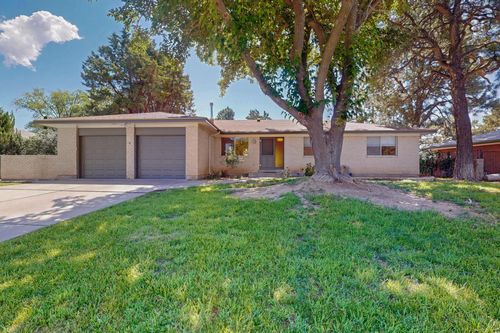 3208 Texas St Ne, Albuquerque, NM, 87110-2439 | Card Image