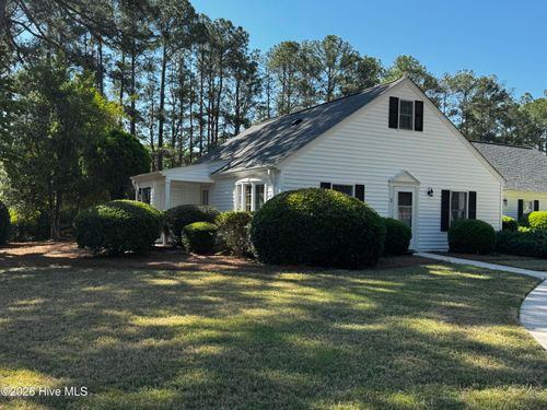 1 Village Green Cir, Southern Pines, NC, 28387-3208 | Card Image