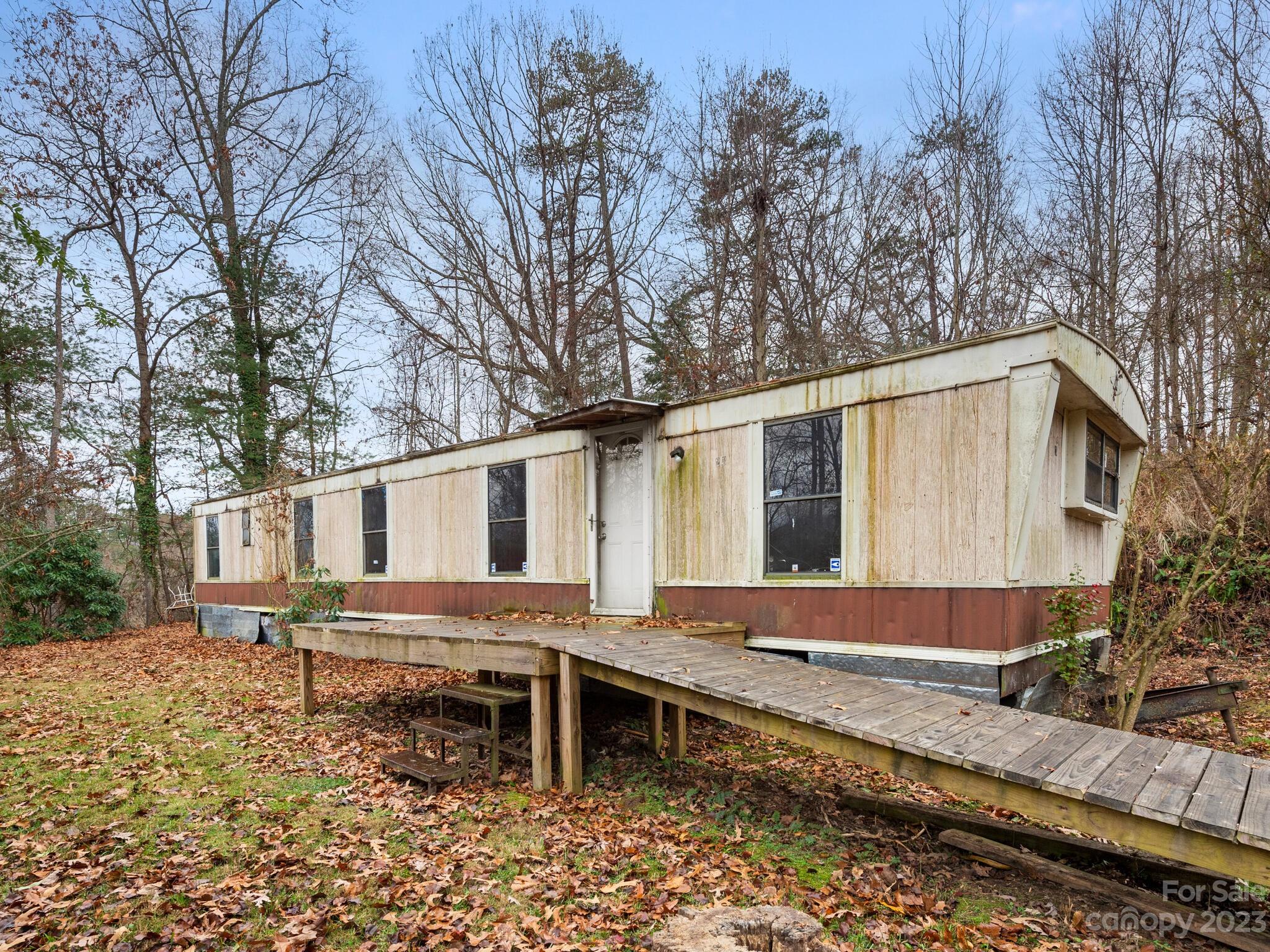 Sesame Cir, Candler, NC 28715