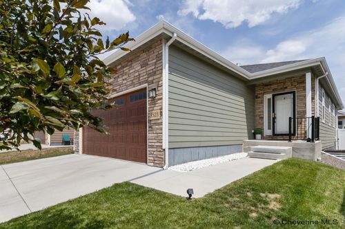3523 Red Feather Tr, Cheyenne, WY, 82001 | Card Image