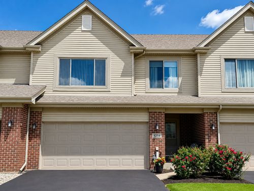 8254 Auburn Ln, Frankfort, IL, 60423-1697 | Card Image