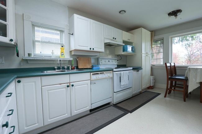 4530 W 11 Th Avenue, House other with 7 bedrooms, 3 bathrooms and 2 parking in Vancouver BC | Image 12