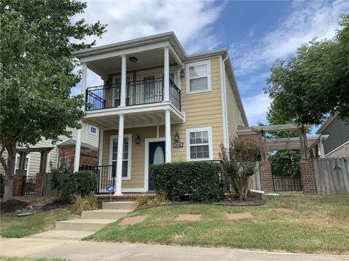 4156 W Bradstreet Ln, Fayetteville, AR, 72704-7541 | Card Image