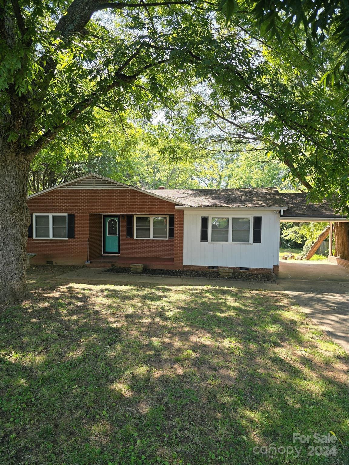 Klutz St, Troutman, NC 28166