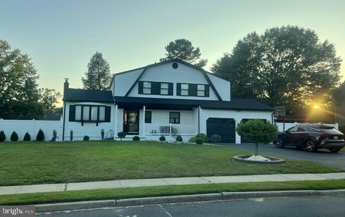 31 Wolfpack Rd, Hamilton, NJ, 08619-1350 | Card Image