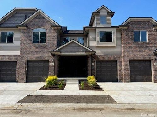 4184 Secluded Pines Dr, Sterling Heights, MI, 48314 | Card Image