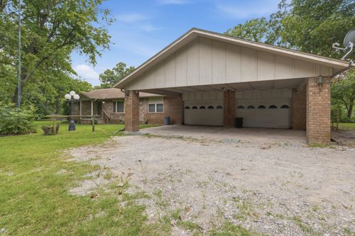 23212 W Coyote Trl, Sand Springs, OK, 74063-4998 | Card Image