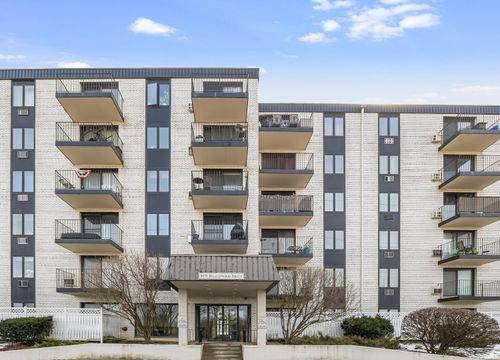 apt-5d-9078 W Heathwood Dr, Niles, IL, 60714-5887 | Card Image