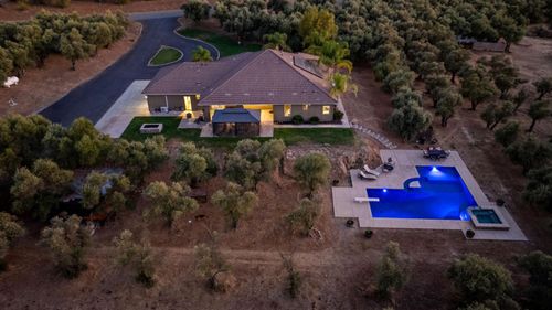 5250 W Lake Rd, Valley Springs, CA, 95252-8254 | Card Image