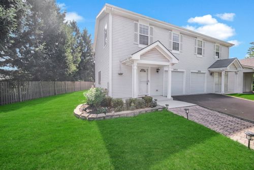 2935 Cedar Glade Dr, Naperville, IL, 60564-8471 | Card Image