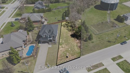 187 Queen St, Komoka, ON, N0L | Card Image