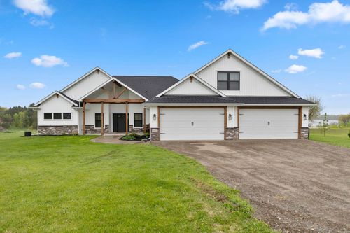 48063 Autumn Ct, Stanchfield, MN, 55080-4403 | Card Image