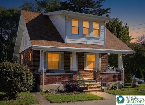 201 N 2nd St, Emmaus, PA, 18049-2617 | Card Image
