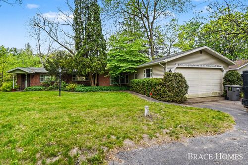 10748 100th Street Se, Bowne Township, MI, 49302 | Card Image