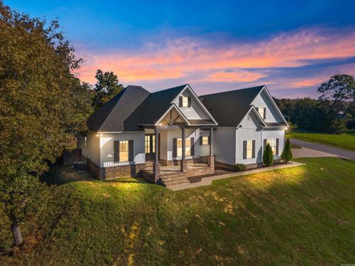 9 Castlepines Dr, Greenbrier, AR, 72058-9150 | Card Image