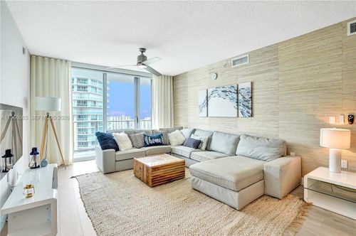 4-2104-300 Sunny Isles Blvd, Sunny Isles Beach, FL, 33160-5642 | Card Image