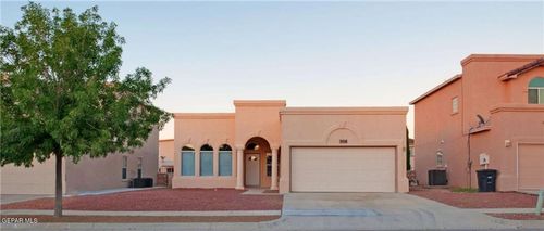 304 Jim Hofher Pl, Horizon City, TX, 79928-5585 | Card Image