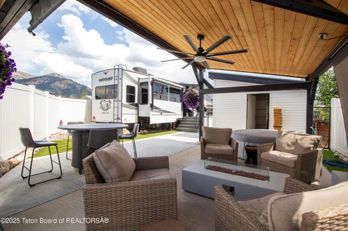 925 Whiffle Tree Dr, Star Valley Ranch, WY, 83127 | Card Image