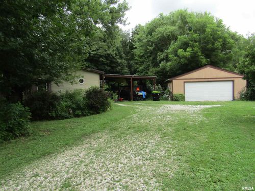 14585 N Milton Rd, Lewistown, IL, 61542-8407 | Card Image