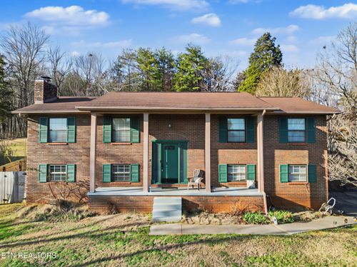 1421 Mount Vista Dr, Knoxville, TN, 37920-9579 | Card Image