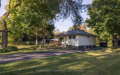 47 Lakeshore Rd W, House other with 3 bedrooms, 1 bathrooms and 4 parking in Oro Medonte ON | Image 3