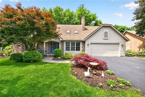 54 Random Knolls Dr, Penfield, NY, 14526-1970 | Card Image