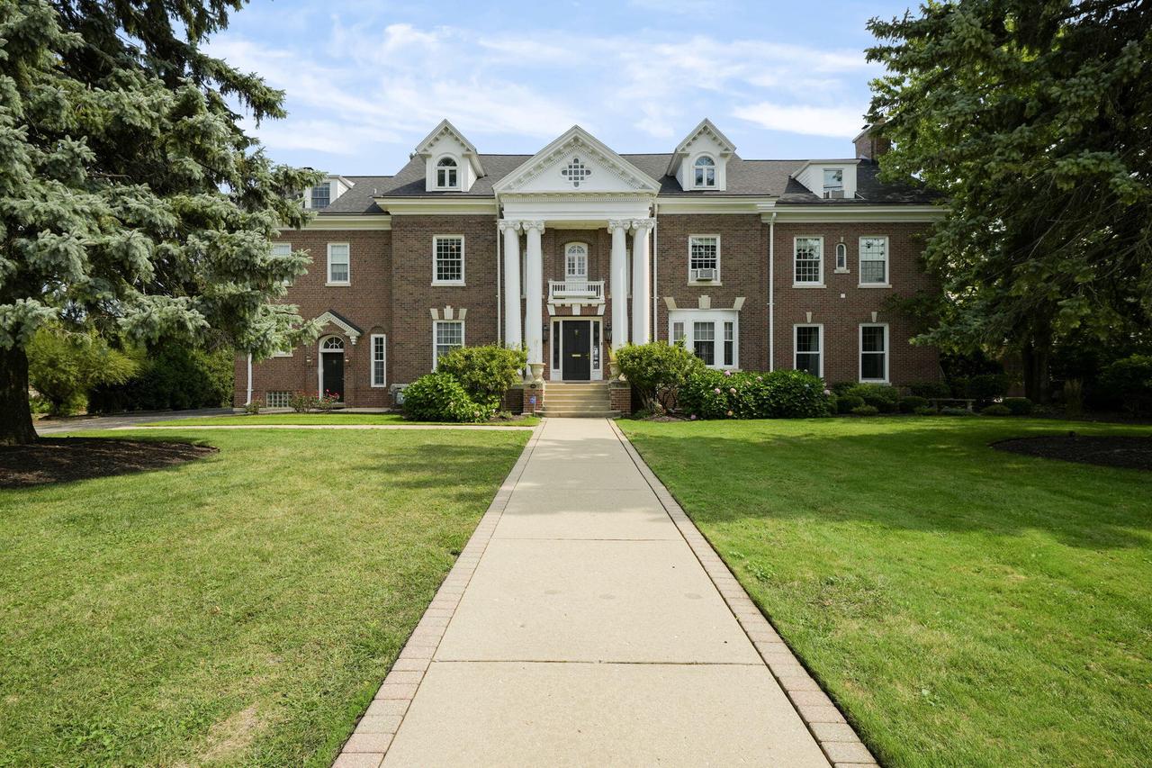 3rd Ave, Kenosha, WI 53143