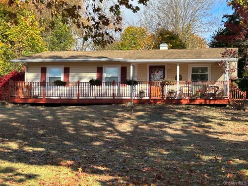 9 Sycamore Dr, Hyde Park, NY, 12538-2127 | Card Image