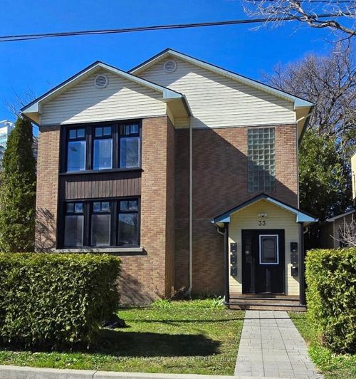 2-33 Coupal St, Vanier, ON, K1L5Z9 | Card Image