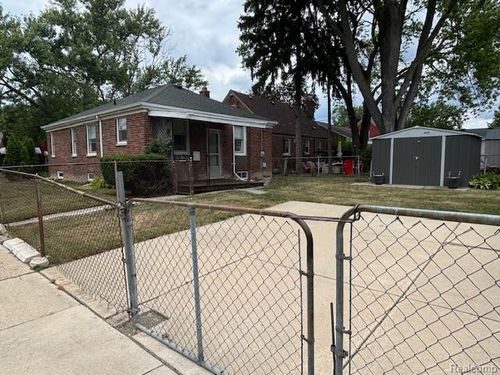 4241 Duplex Ave, Lincoln Park, MI, 48146-4061 | Card Image