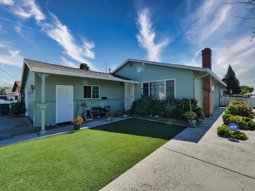 994 Westwood St, Hayward, CA, 94544-4416 | Card Image