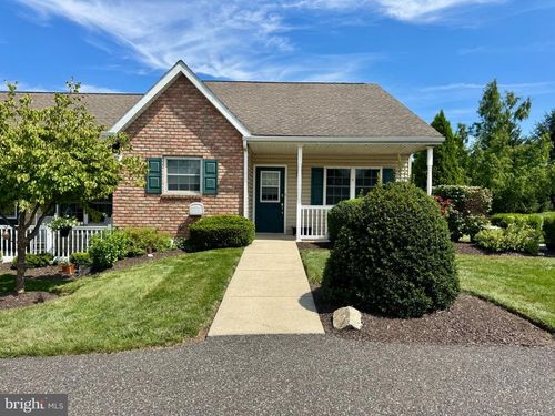 17 Ludwig Ln, Pottstown, PA, 19464-7227 | Card Image