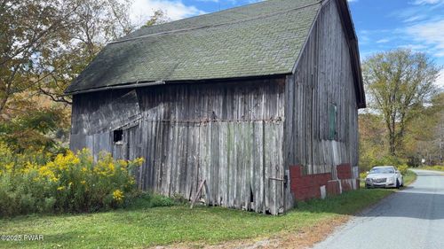 494 Shadigee Creek Rd, Starrucca, PA, 18462-1136 | Card Image