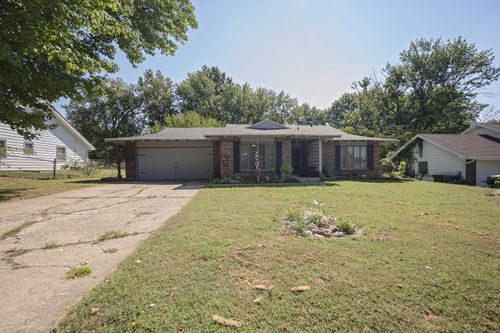 2516 S Weaver Ave, Springfield, MO, 65807-3329 | Card Image