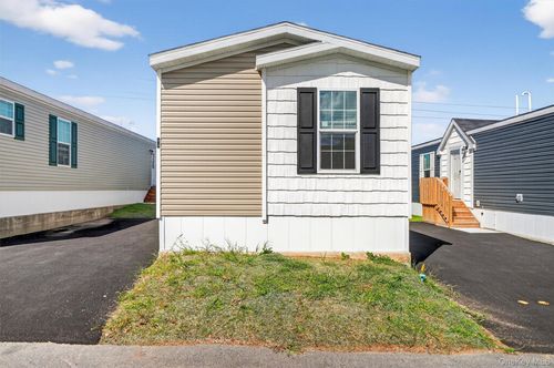 25 Sheldon St, Stony Point, NY, 10980-1671 | Card Image