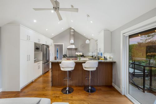 4786 Meadfeild Crt, West Vancouver, BC, V7W2Y3 | Card Image