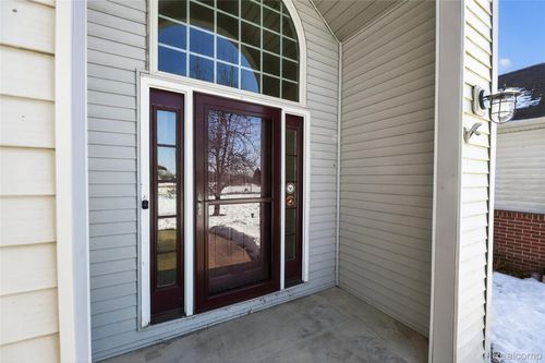 468 Dama View Ct, Howell, MI, 48855-7334 | Card Image