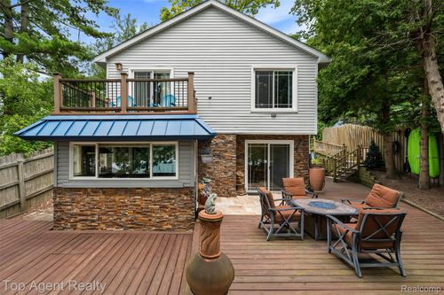312 Beach Dr, Oakland, MI, 48363-1508 | Card Image