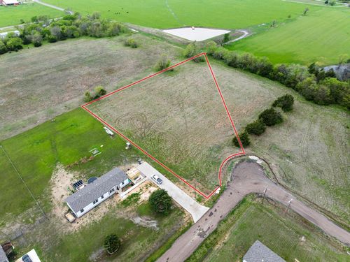 210 Fisher St, Bonham, TX, 75418 | Card Image