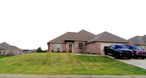 552 Fairway Ave, Byram, MS, 39272-5530 | Card Image