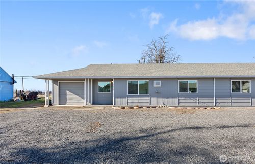 1314 Pershing Rd, Moses Lake, WA, 98837-3127 | Card Image
